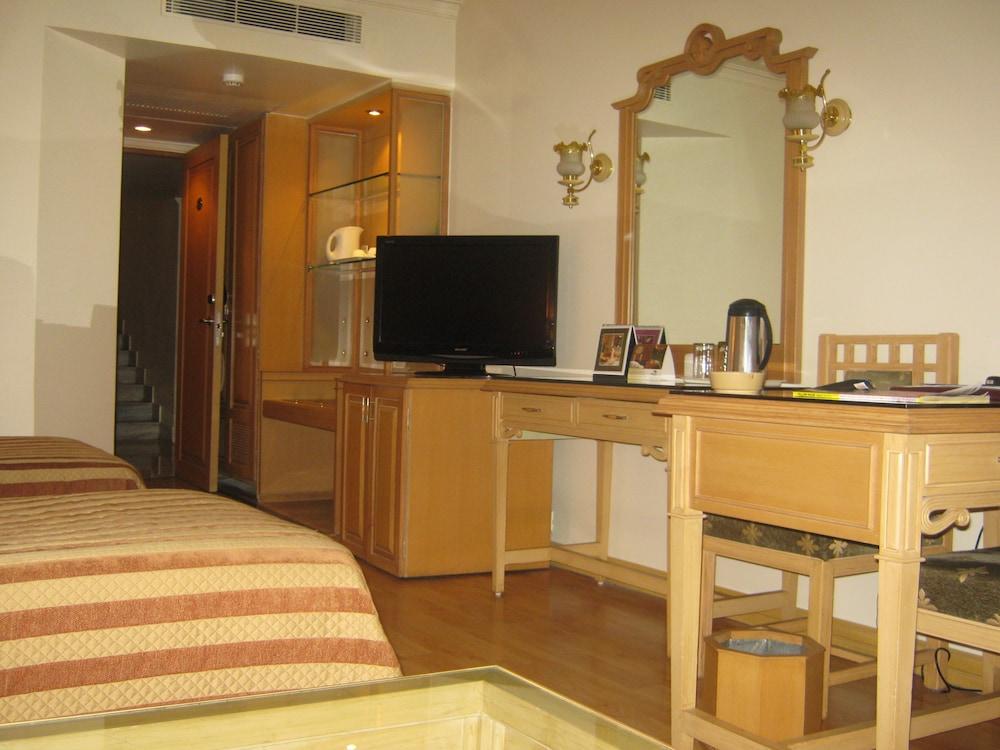 The Pride Hotel, Nagpur Exterior foto